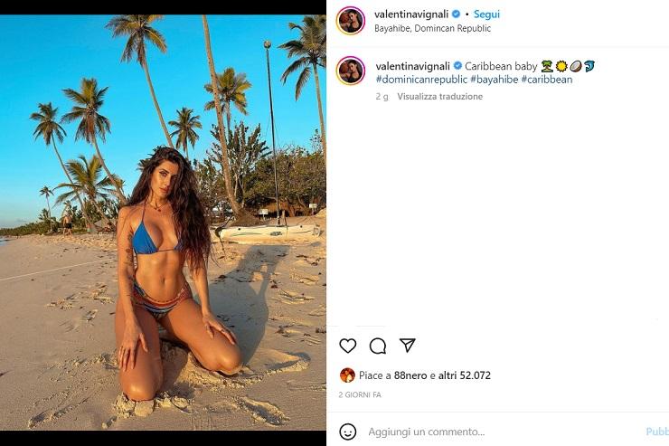 Valentina Vignali, illegale sulla spiaggia: un bikini così è esplosivo