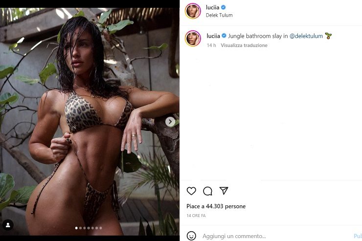 Lucia Javorcekova, il bikini leopardato è il più esplosivo di sempre