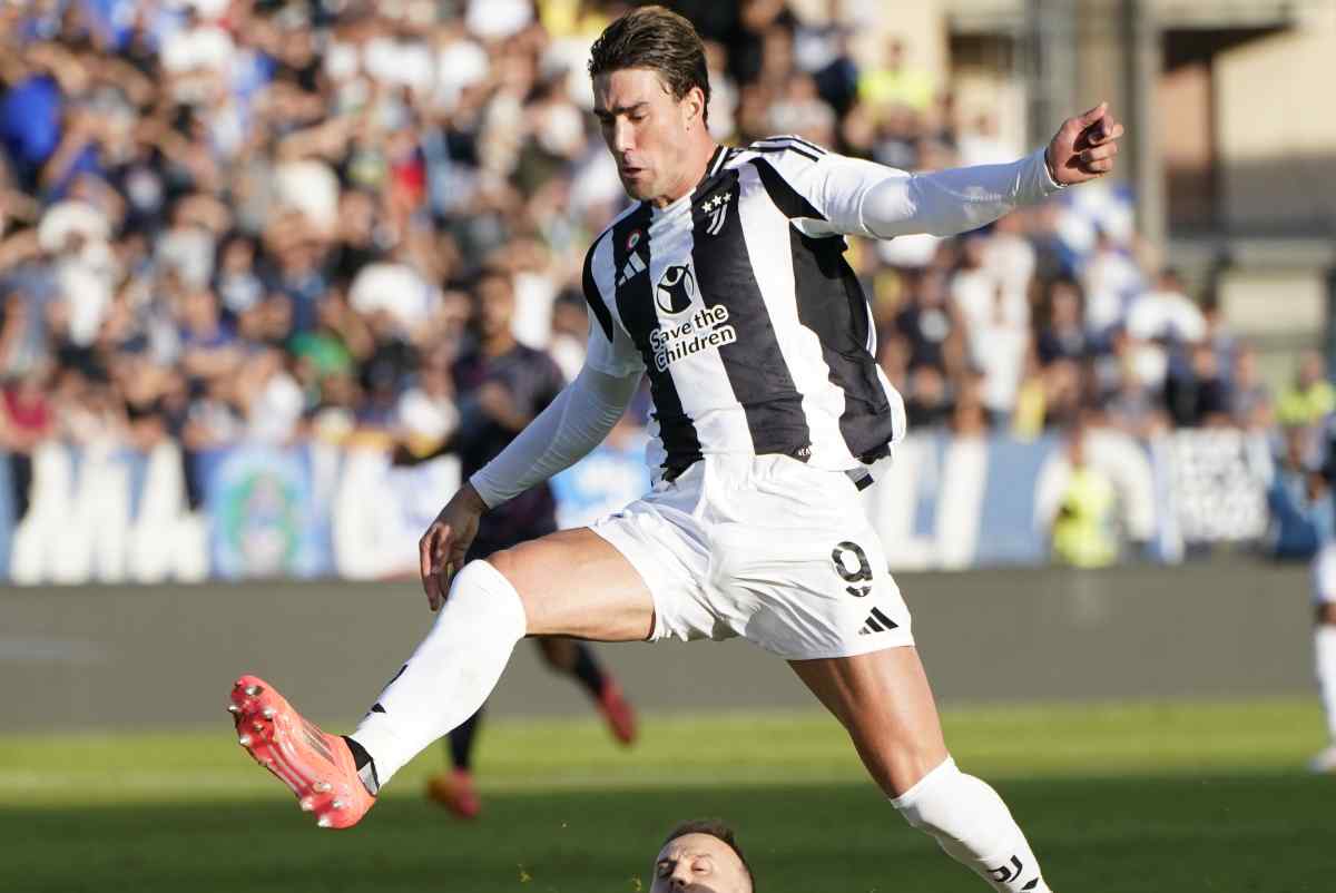 Juventus, Vlahovic distrutto in diretta tv: l'ex bianconero lo punge