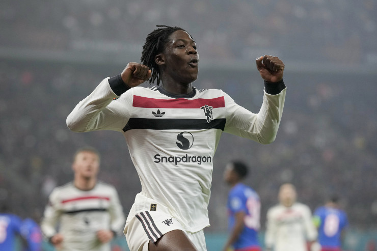 Kobbie Mainoo, centrocampista del Manchester United