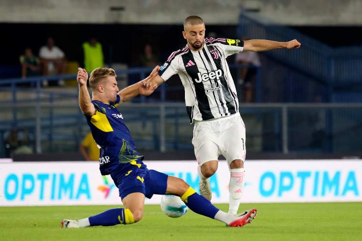 Zhegrova a contrasto con il suo marcatore