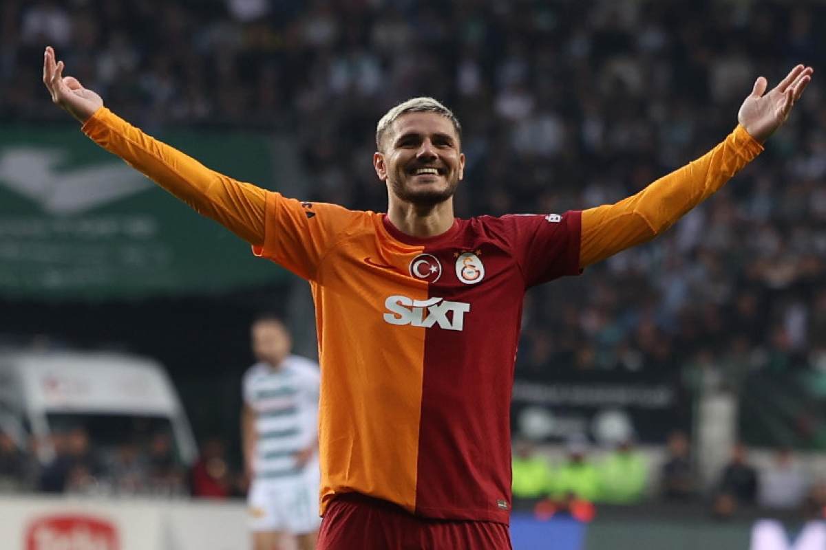 Icardi esulta dopo un gol