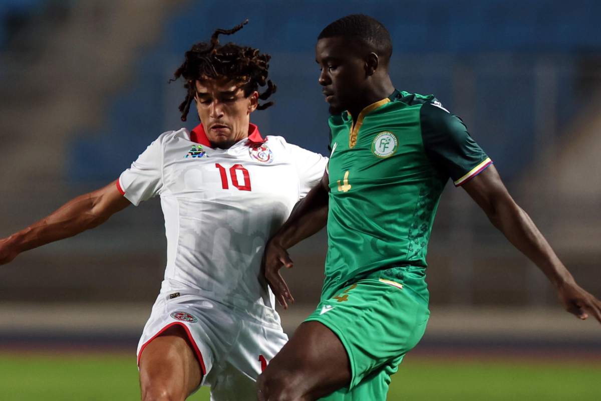 Contatto bollente a centrocampo