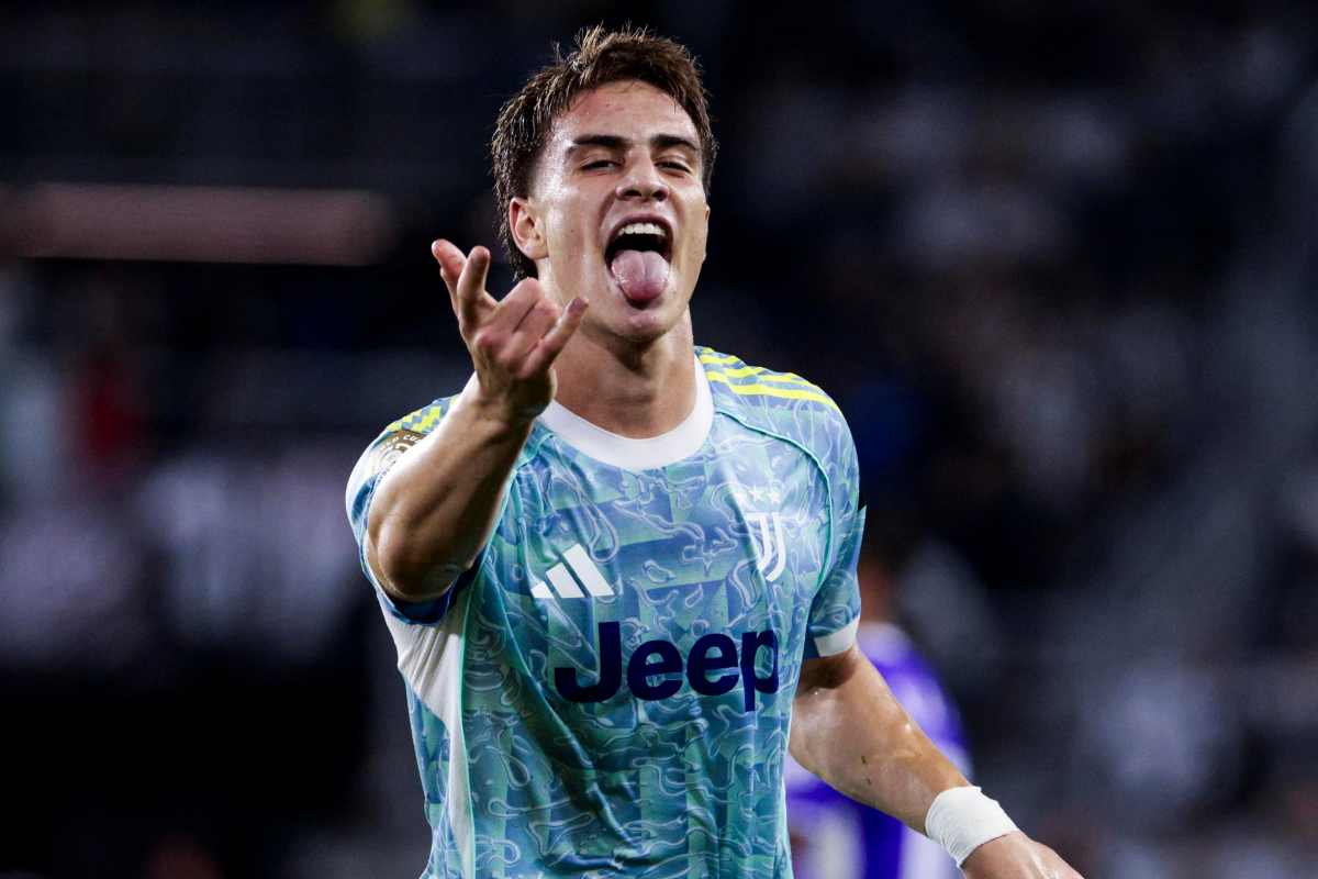 Kenan Yildiz festeggia con la squadra