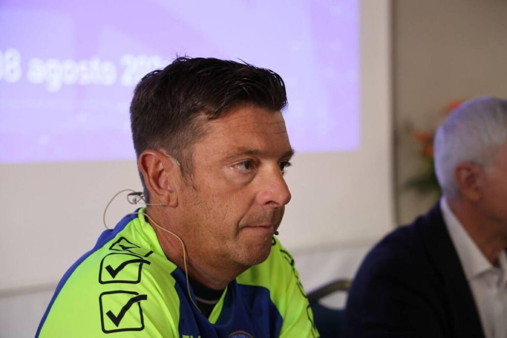 Rocchi a una riunione